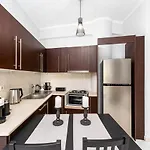 Byron Luxury Égio