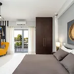 Byron Luxury Apartamento Égio