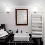 Byron Luxury