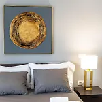 Byron Luxury * Éjo