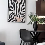 Byron Luxury 아파트 *