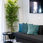 Byron Luxury *