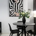 Byron Luxury 아이기오
