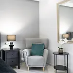 Byron Luxury Apartman *