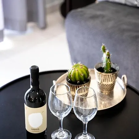 Byron Luxury