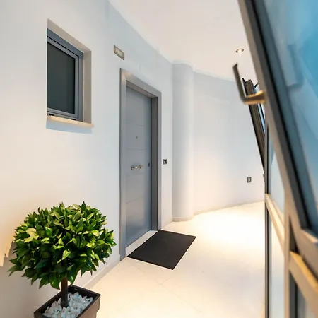 Byron Luxury Lejlighed *