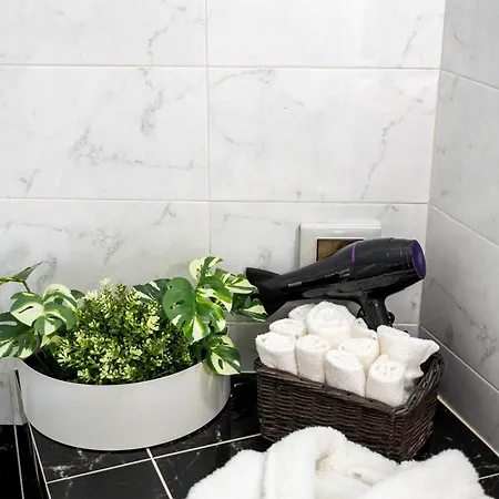 Byron Luxury Lejlighed