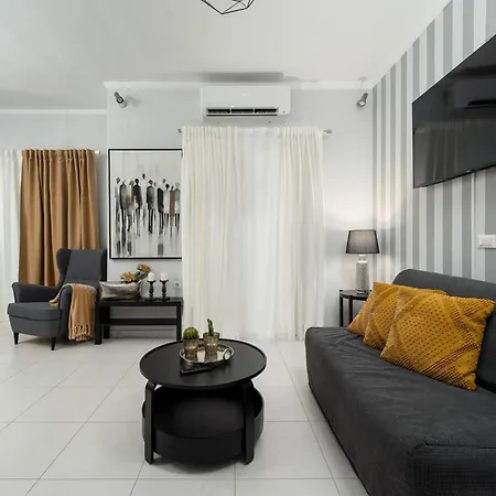 Byron Luxury Apartment