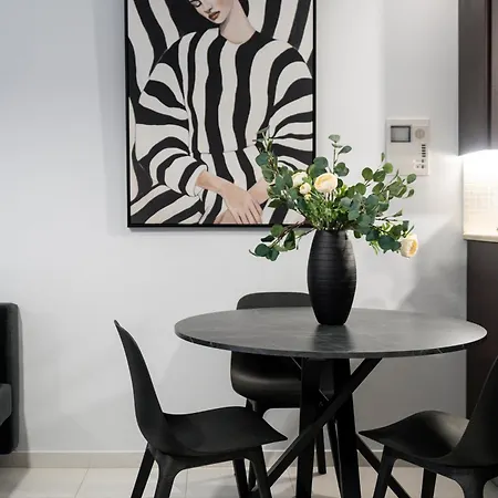 Byron Luxury Aigio