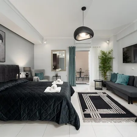 Byron Luxury * Aigio