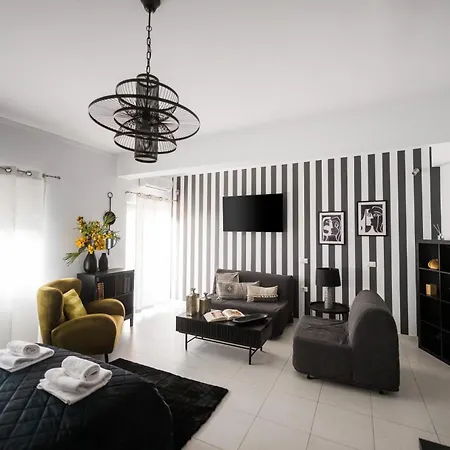 Byron Luxury Aigio