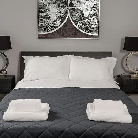 Byron Luxury Apartment Aigio