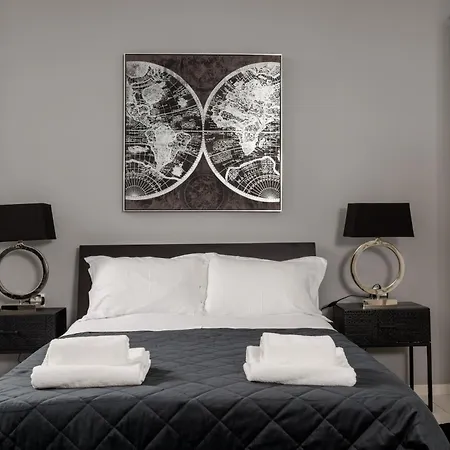 Byron Luxury * Aigio