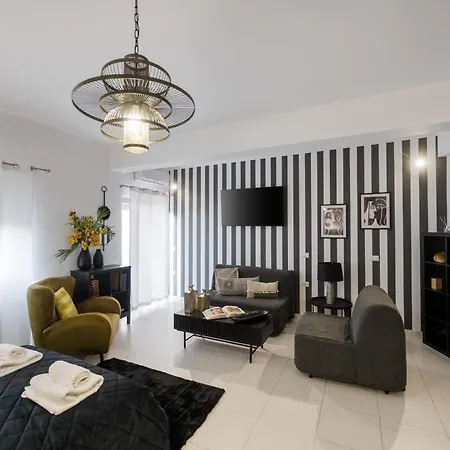 Byron Luxury *
