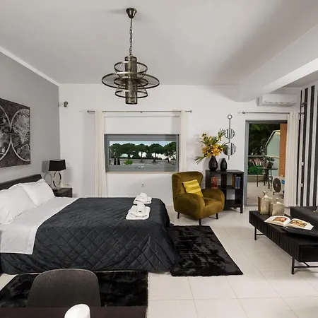 Apartment Byron Luxury Aigio