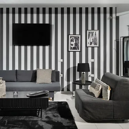 Byron Luxury Apartman *