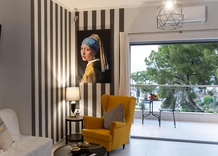 Lejlighed Byron Luxury Aigio