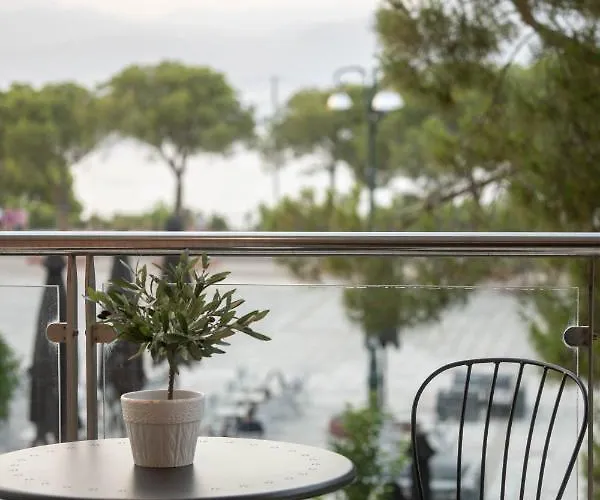Lejlighed Byron Luxury Aigio
