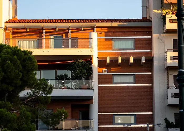 Byron Luxury Aigio