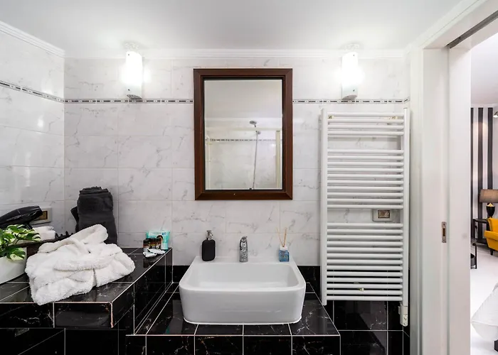 Byron Luxury