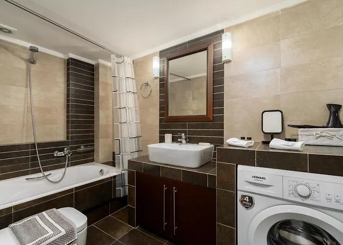 Byron Luxury Lejlighed Aigio