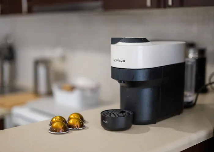 Byron Luxury * آيجيون