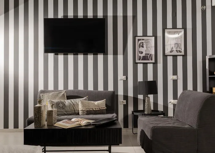 Byron Luxury Apartamento Égio