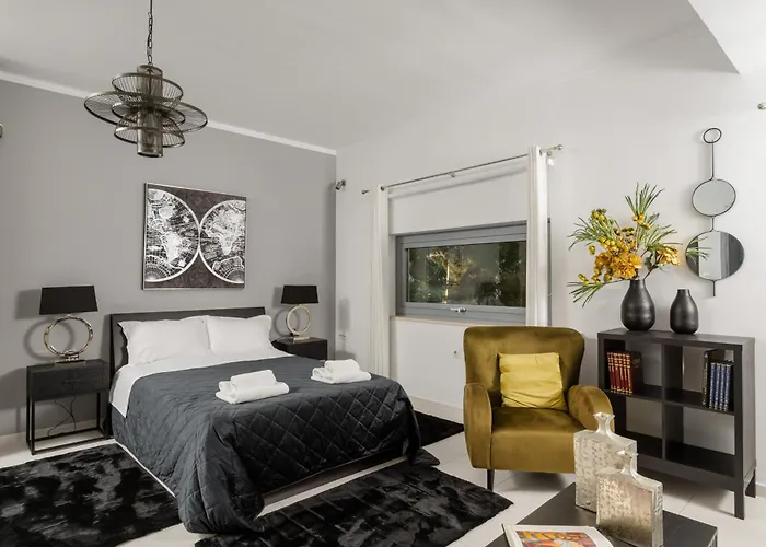 Byron Luxury شقة *