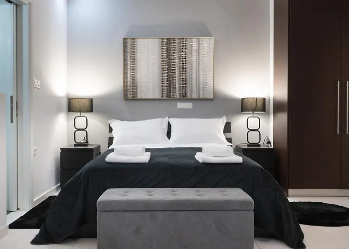 Lejlighed Byron Luxury Aigio