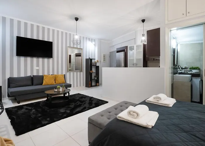 Lejlighed Byron Luxury Aigio